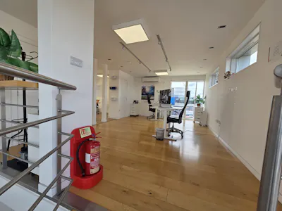 Office Fiddlers Reach, Grays, Office / Yard To Let - WhatsApp Image 2026-09-03 at 3.01.37 PM.jpeg