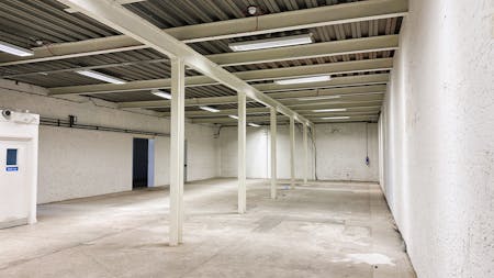 Unit 9, Fishers Industrial Estate, Watford, Industrial / Trade Counter / Urban Logistics To Let - 2026 03 16 - 9 Fishers Industrial Estate, Wiggenhall Road, Watford WD18 - Internal 2.JPEG