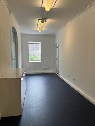 22 Harley Street, London, F1/D1 To Let - 22 HS Room B.jpg