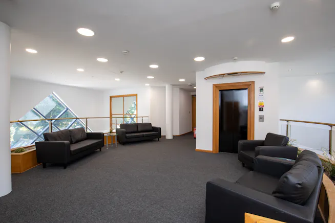 Alexandra Gate Business Centre, Cardiff, Offices To Let - First Floor Reception.jpg