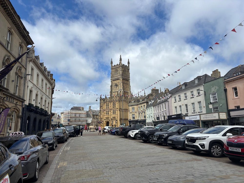 32 Market Place, Cirencester, Retail For Sale - PIHA3550.JPG