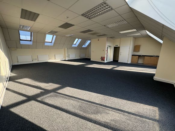 Units 3 & 4, Rumsey House, Locks Hill, Rochford, Office To Let - IMG20250408WA0016.jpg