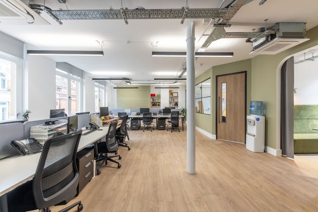 17-18 Great Pulteney Street, London, Office Lease Assignment - 17 to 18 great pultney street 3383 office3.jpg