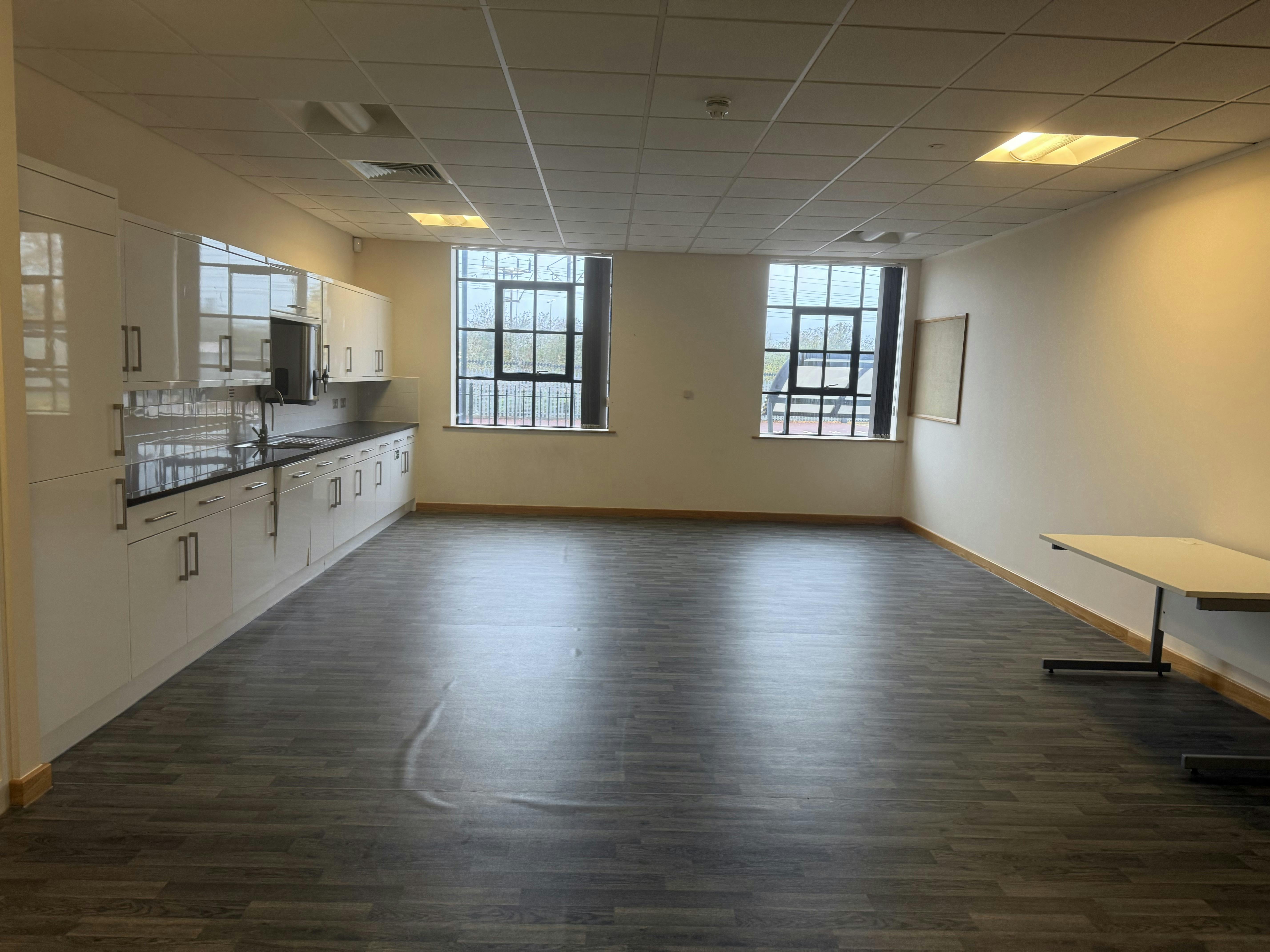 Unex House, Suite B, Peterborough, Offices Lease Assignment - Kitchen