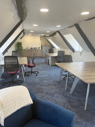 Allsopp Suite, Thame, Office To Let - WhatsApp Image 20250710 at 141431_94f60ff2.jpg
