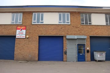 Unit 51 Milford Trading Estate, Reading, Industrial / Warehouse To Let - Milford Road Trading Estate Unit 51 Exterior 1.JPG