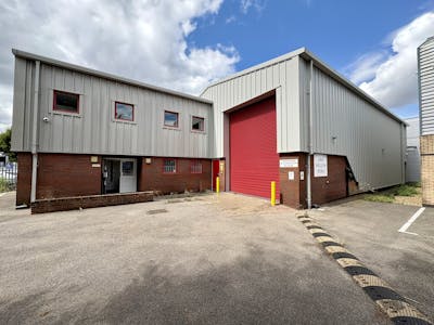 1 Willow Road, Poyle Industrial Estate, Slough, Industrial / Warehouse To Let / For Sale - IMG_6577.JPEG