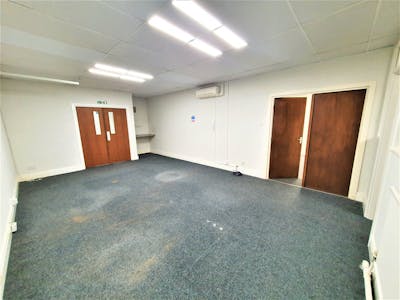 Maxron House, Stockport, Office To Let - 20220201_085356 2.jpg