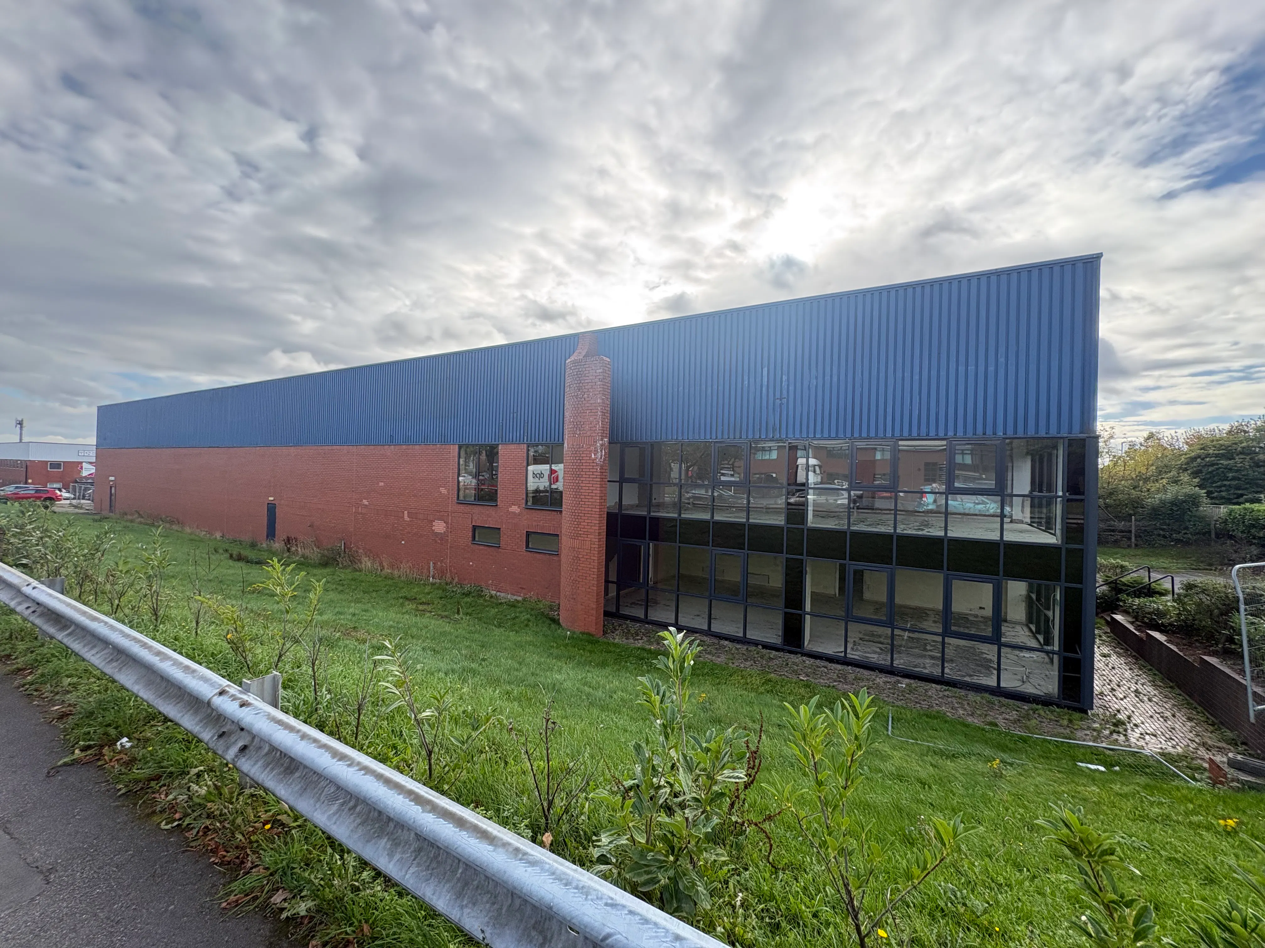 Unit 100, Nepshaw Lane South, Gildersome, Morley, LS27 7JQ