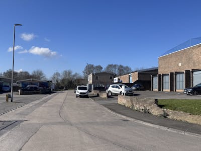 30 Oxford Road, Yeovil, Industrial/Logistics For Sale - IMG_7808.JPG