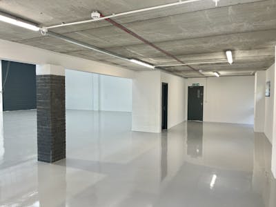 Unit 8 Airlinks Industrial Estate, Heston, Heathrow, Industrial / Warehouse To Let - Warehouse 7.jpg