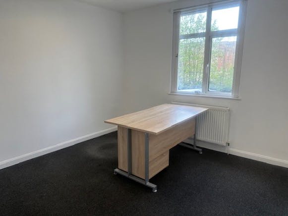 9 Station Road, Slough, Offices / Offices To Let - 9a Station Road int 3.jpg