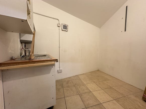 4 James Square, Crieff, Offices / Retail To Let - IMG_9123.JPG