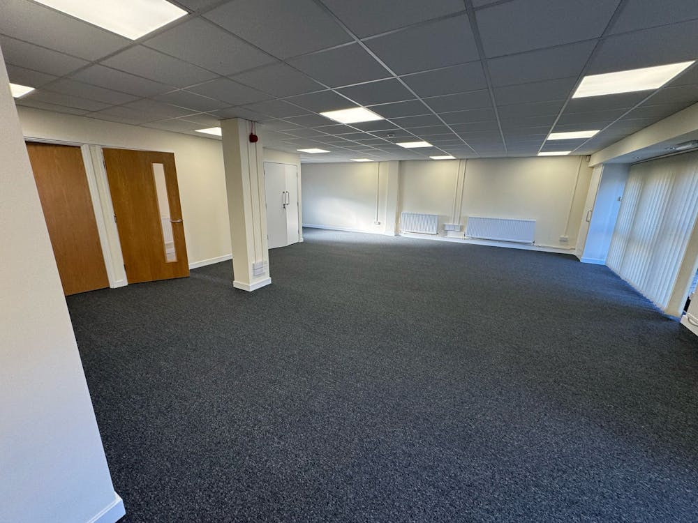 Units 3 & 4, Rumsey House, Locks Hill - IMG20250408WA0010.jpg