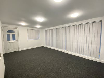 184 Park Street, Luton, Office / Other - Health / Nursery / Church / Education / Restaurant / Retail / Showroom To Let - IMG_2041.JPG