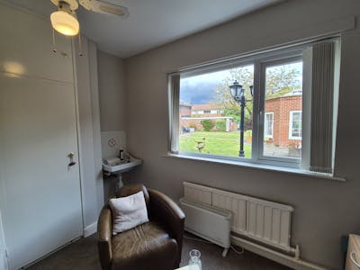 Beechwood Cancer Care Centre, Chelford Grove, Stockport, D1 (Non Residential Institutions) / Office / Residential For Sale - 20250901_151301.jpg