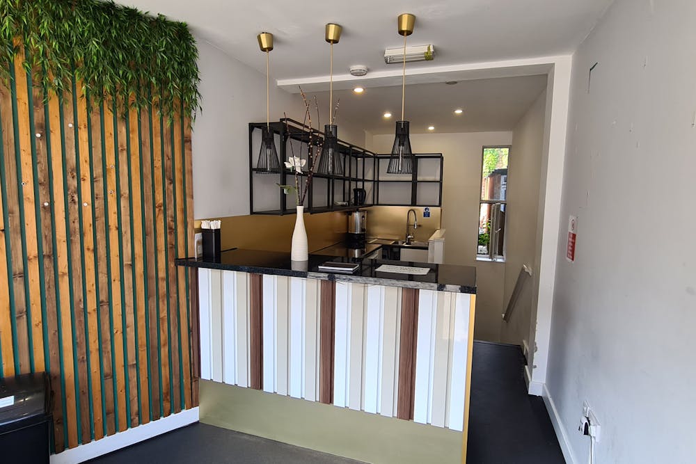 361A Roman Road - 361aRomanRoadShopE35QRInternal1Dominionlondon.jpg