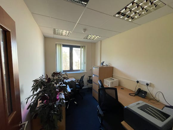 First Floor, Regent House, Battle, Office To Let - IMG_4200.JPEG