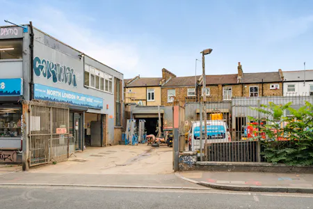 14-16 Shacklewell Lane, London, Industrial / Light Industrial / Warehouse To Let - 1-6ab6b469236ed-1526985 (2)-1.jpg