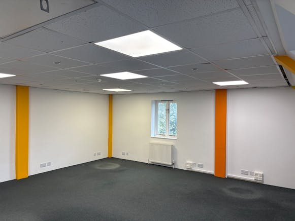 Fairway House, High Street, Great Missenden, Development / Investment / Offices To Let - IMG_6428.jpeg