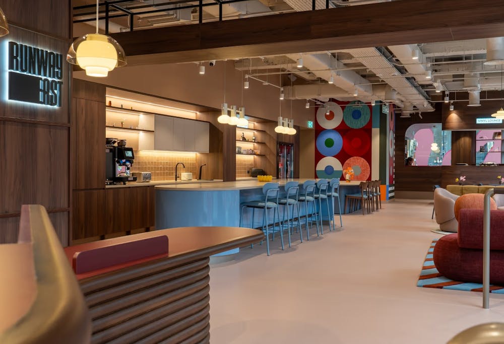 189 Shaftesbury Ave Office Spaces - 69cd101b82a0628b16ea4f62_Runway East Covent Garden -  Reception (1).png