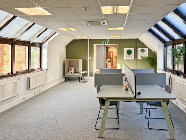Office in Winchester - photo 2