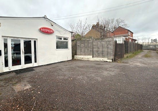 Bridge Works, Sunninghill, Office / Retail For Sale - Bridge Works  frontage ii.jpg