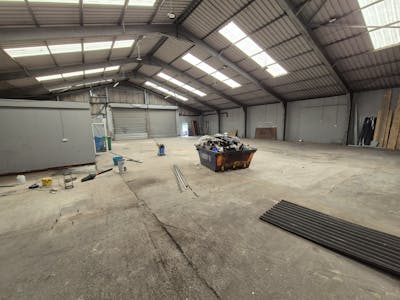 Unit 2, Bury, Warehouse To Let - 1000053705.jpg