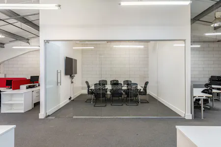 Unit 16 Shepperton Business Park, Shepperton, Industrial / Warehouse To Let - 116891_Interspan-Europe-Ltd-Unit (43)_low.jpg