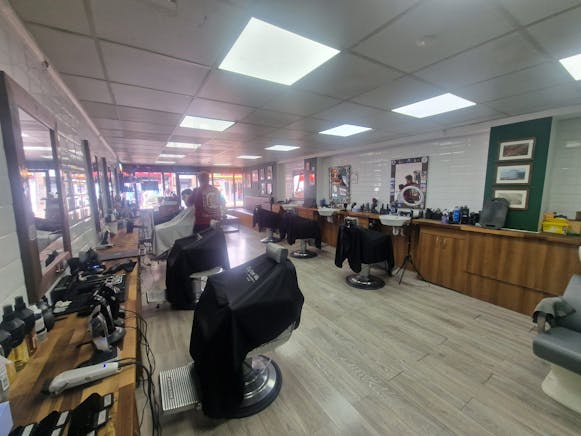 15A London Street, Basingstoke, Retail To Let - Photo 2.jpg