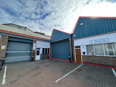 Unit 9c Britannia Estate, Leagrave Road, Luton, Industrial / Industrial/Logistics To Let - e9358490-5f1e-47a5-b8ed-fe03ca126b82.jpg