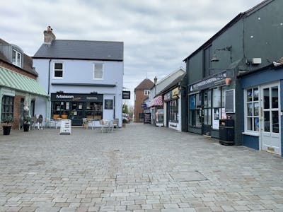 Unit 14 Angel Courtyard, Lymington, Healthcare / Leisure / Office / Retail To Let - IMG_4206.JPG