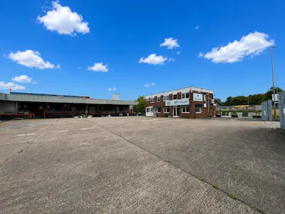Newmarket Approach, Leeds, Industrial To Let - ChatGPT Image Jun 23, 2026, 03_16_33 PM.png