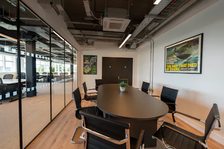 Ealing Studios, London, Office To Let - EALING_6994_I-BLOCK-MEETING-ROOM-01.jpg