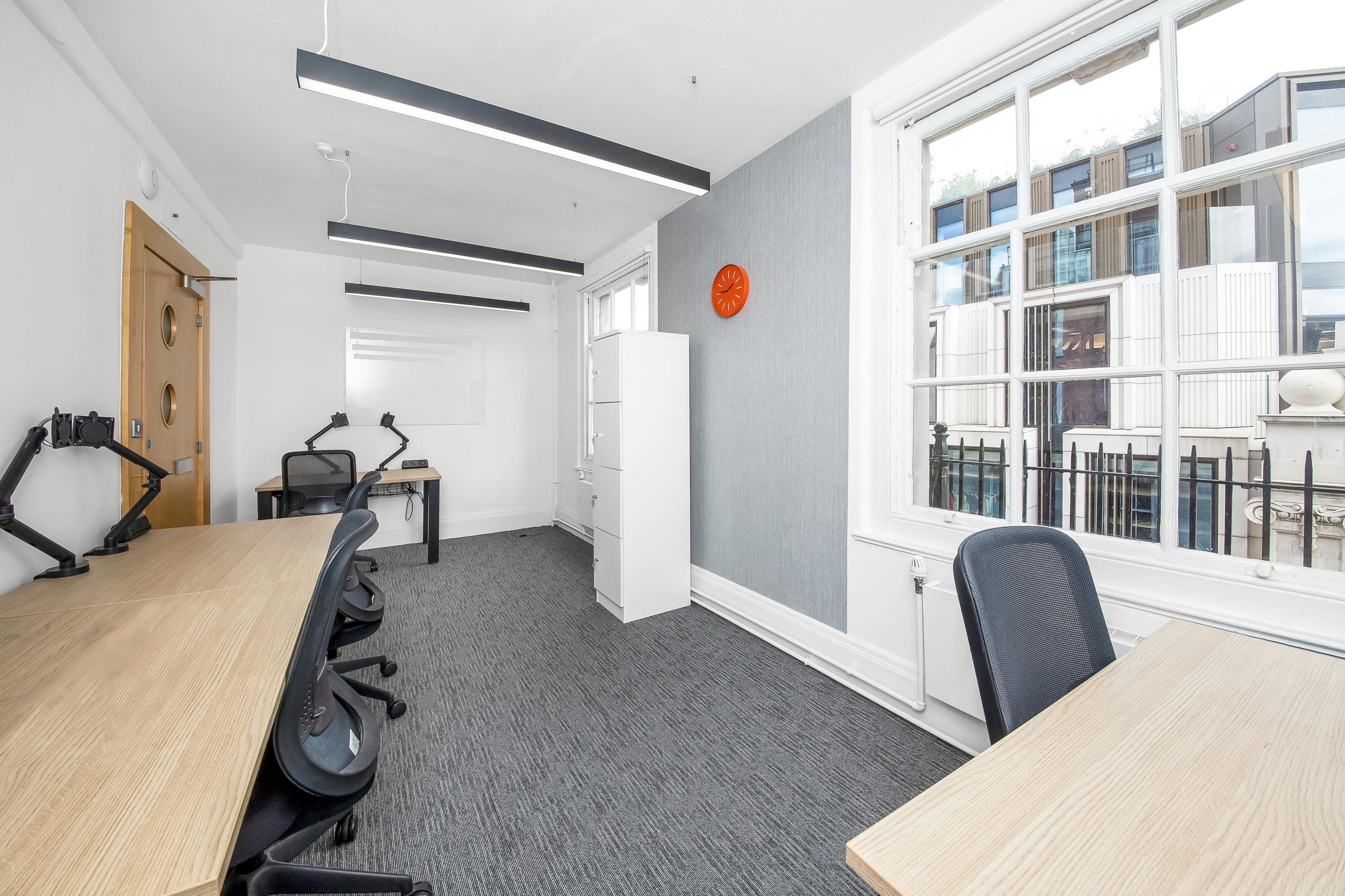 Room 418, 162-168 Regent Street, London, Office To Let - MG_0063b.jpg