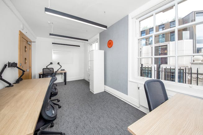 Room 418, 162-168 Regent Street, London, Office To Let - MG_0063b.jpg