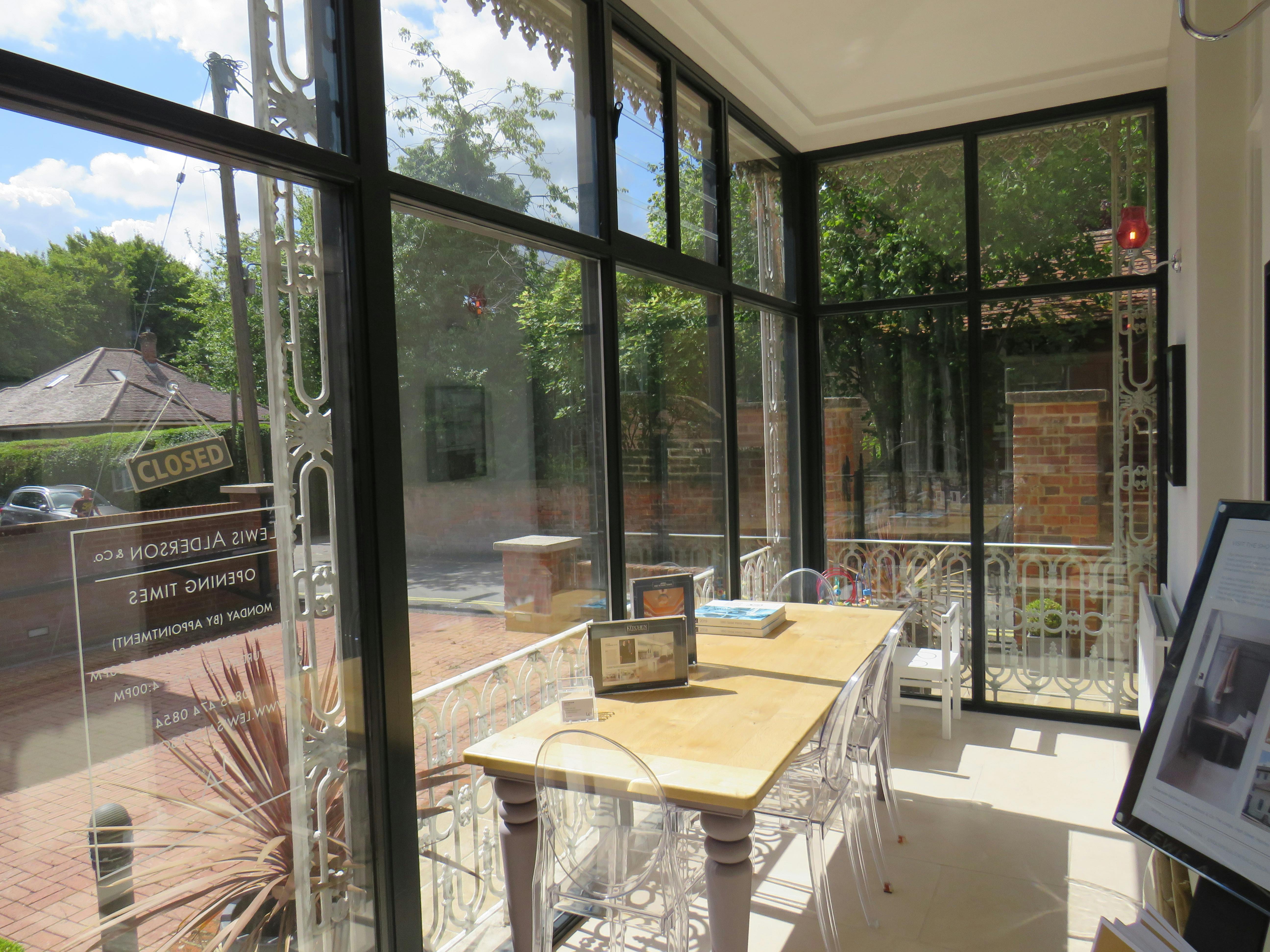 The Lodge, Hartley Wintney, Offices / Retail To Let - IMG_1798.JPG