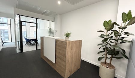 19 Haunch of Venison Yard, London, Office To Let - be2e3d3078699b049473e42fd80d2d99img8875.jpg