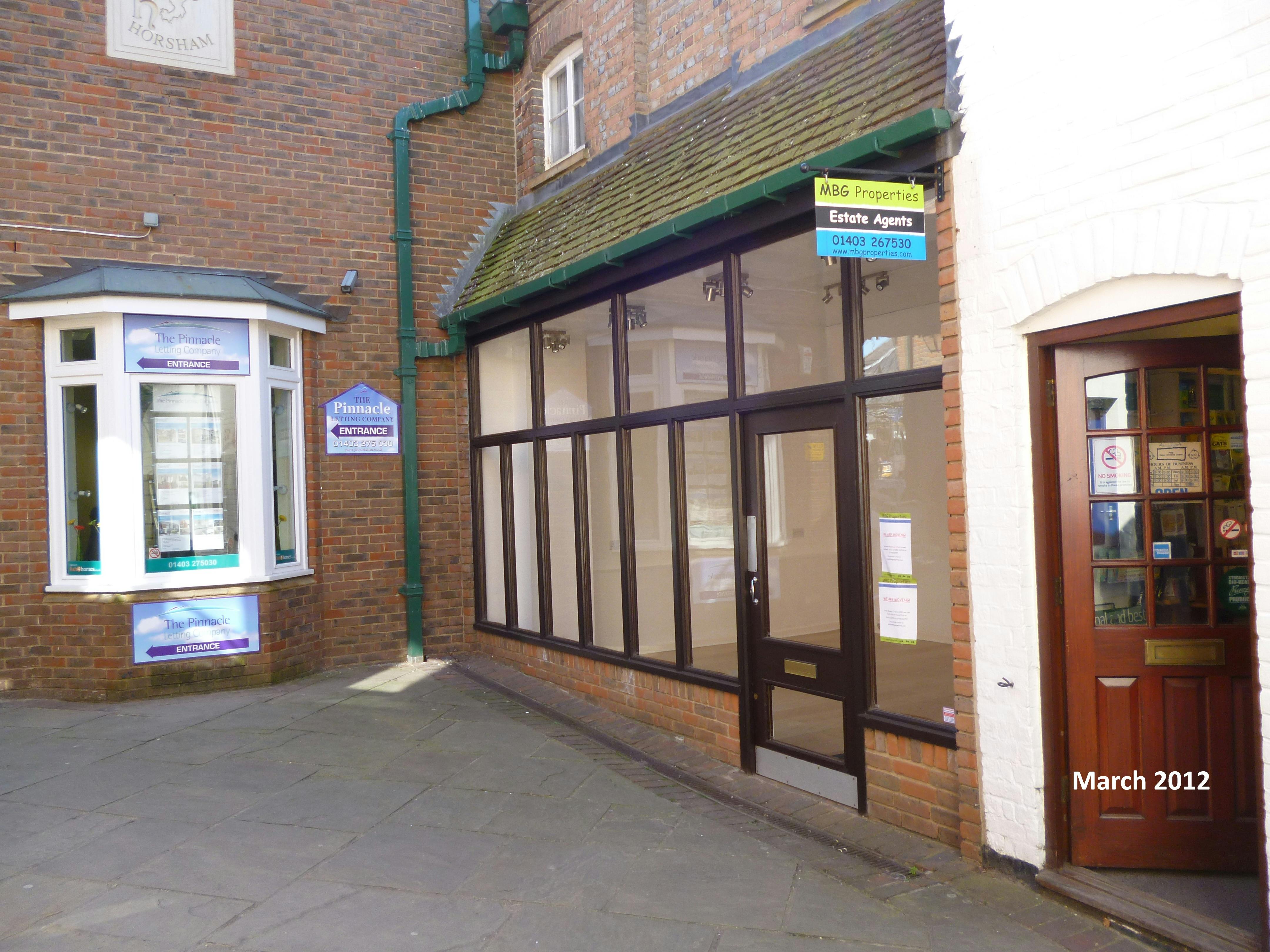 25 Piries Place, The Haybarn and Annexe, Horsham, Office / Other / Retail To Let - P1000907.JPG