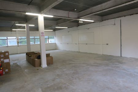 Unit 4 Swan Wharf Business Centre, Uxbridge, Industrial/Logistics To Let - IMG_2977.JPG