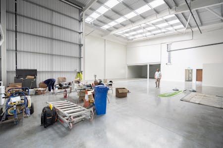 Unit 9, Metroplex Park, Tolworth, Industrial / Warehouse To Let - Metroplex Unit 9-1.jpg
