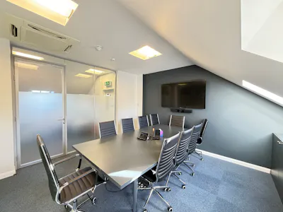 25 High Street, Rickmansworth, Office To Let - 006.jpg