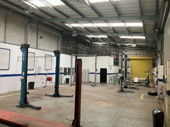 Former ATS Centre, Eastleigh, Industrial For Sale - 5464a3da-b6c0-4778-a15a-897cb5bc8285.JPG