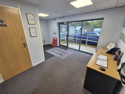 Unit D2, Meadowbank Business Park, Oldham, Industrial/Logistics To Let / For Sale - 20251020_112637.jpg