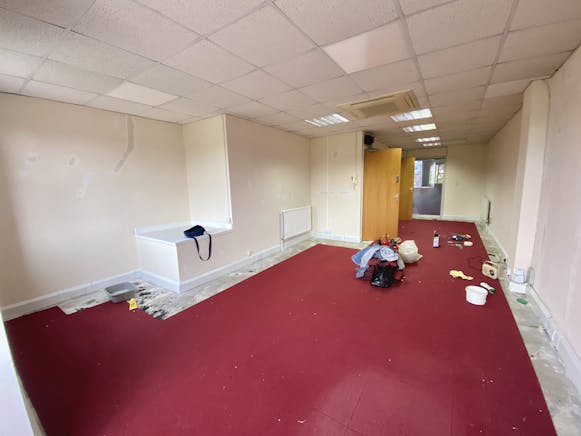 Unit 4, Kensworth Gate, Dunstable, Office To Let - IMG_1690.JPG