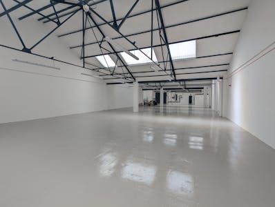 Unit L Penfold Industrial Park, Unit L, Watford, Industrial / Warehouse To Let - PXL_20240621_093814558.jpg