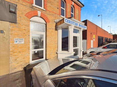 Right Side, 57 London Road, Southend-on-Sea, Retail To Let - user_edited_photo-2aab3ba2_user-edited-1801be7d-d4.jpg