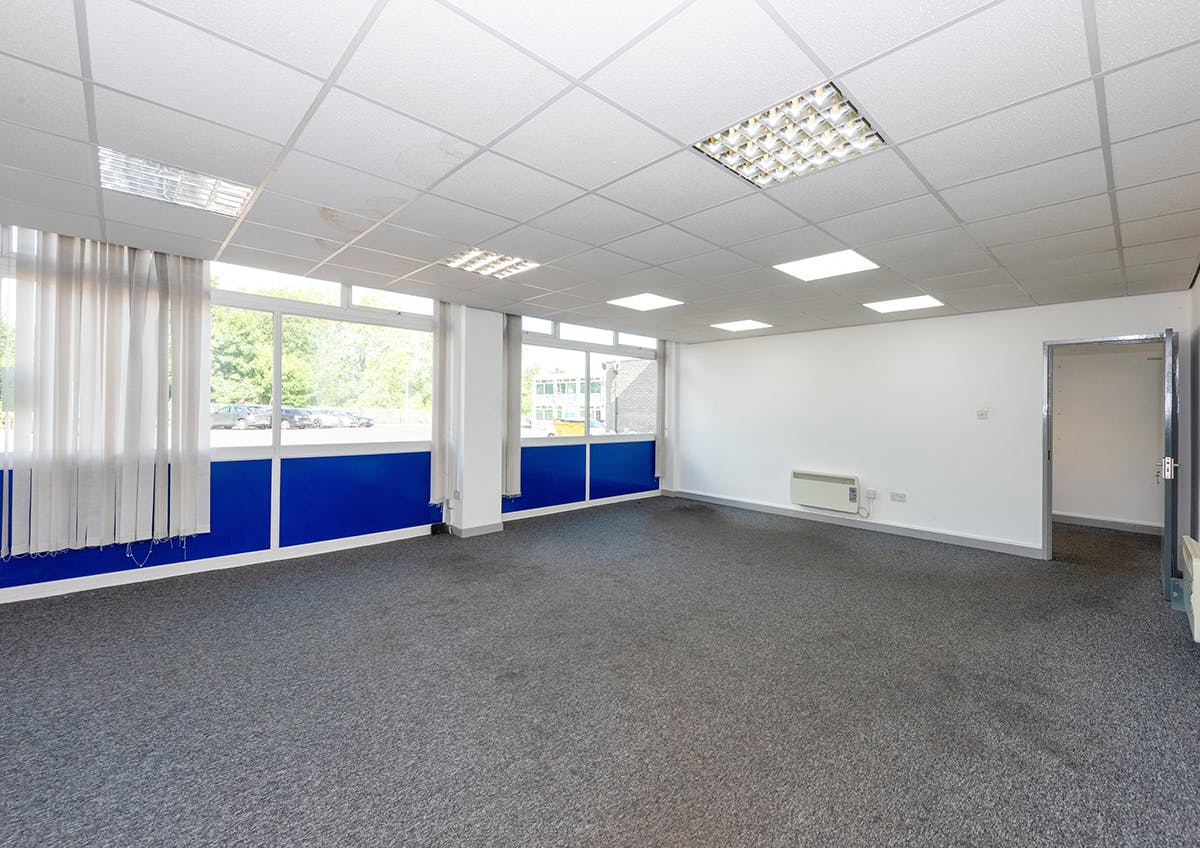 Industrial Unit in Cradley Heath - photo 4