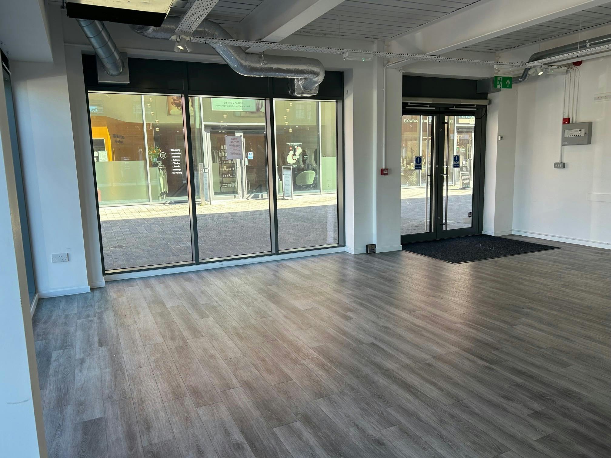 Unit 10, Elms Walk, Wokingham, Retail To Let - 6.jpg