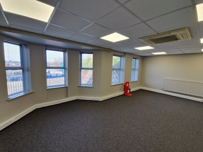 Strata House, Stockport, Office / Other To Let - 20230208_132123.jpg